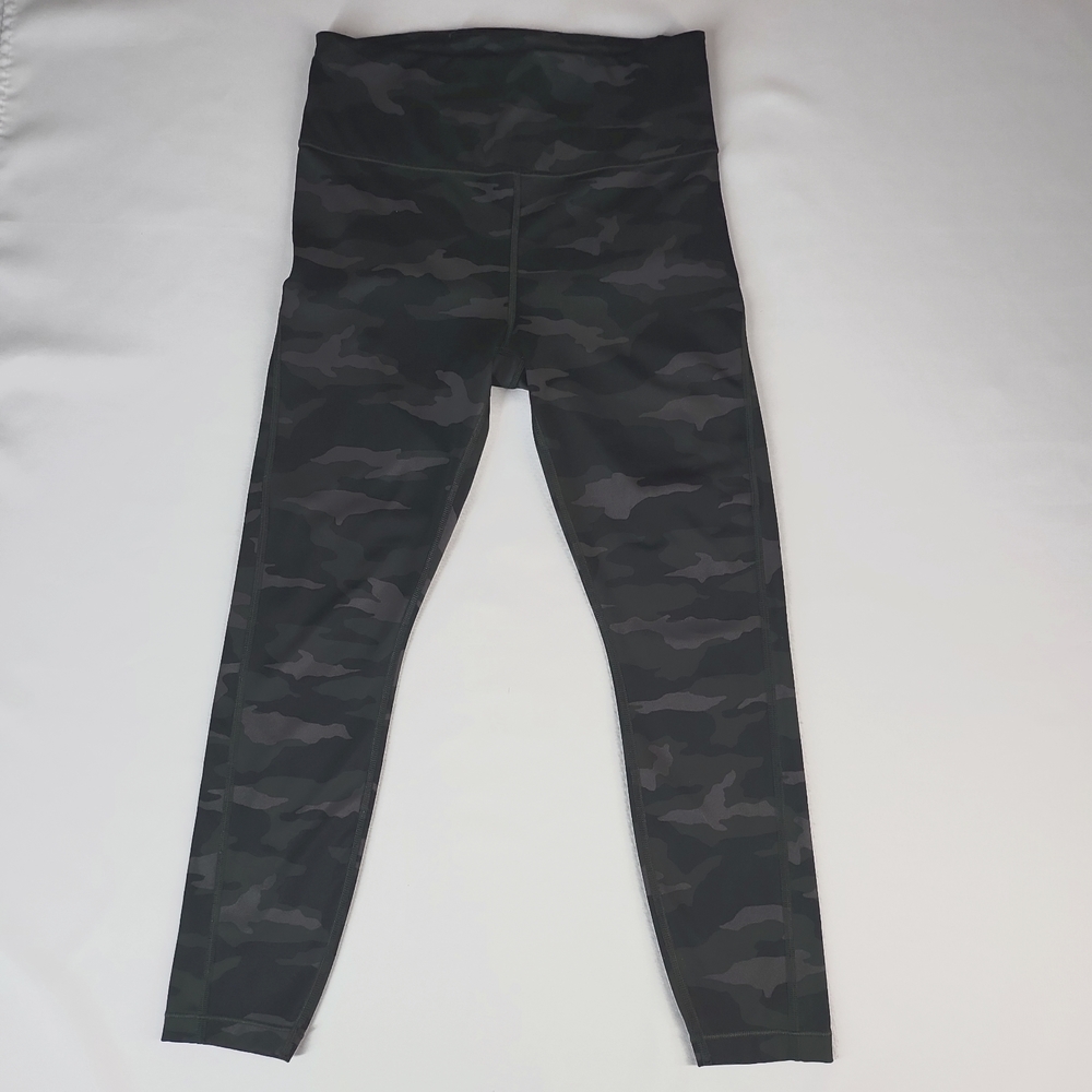 Athleta Ultimate 7/8 Tight - Size Small